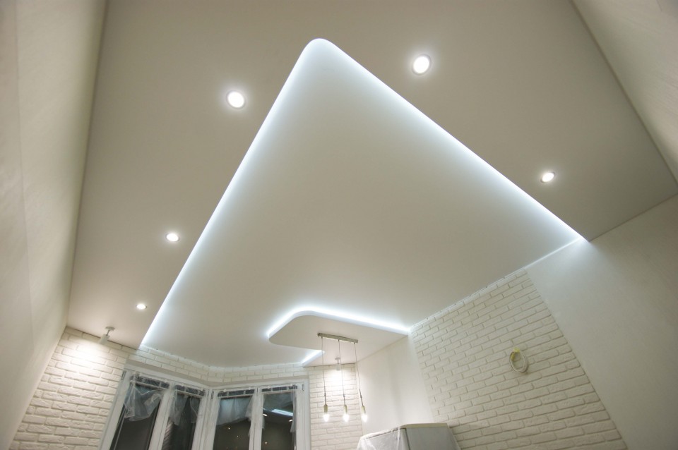 Заказать парящие натяжные потолки в г. Коммунистический